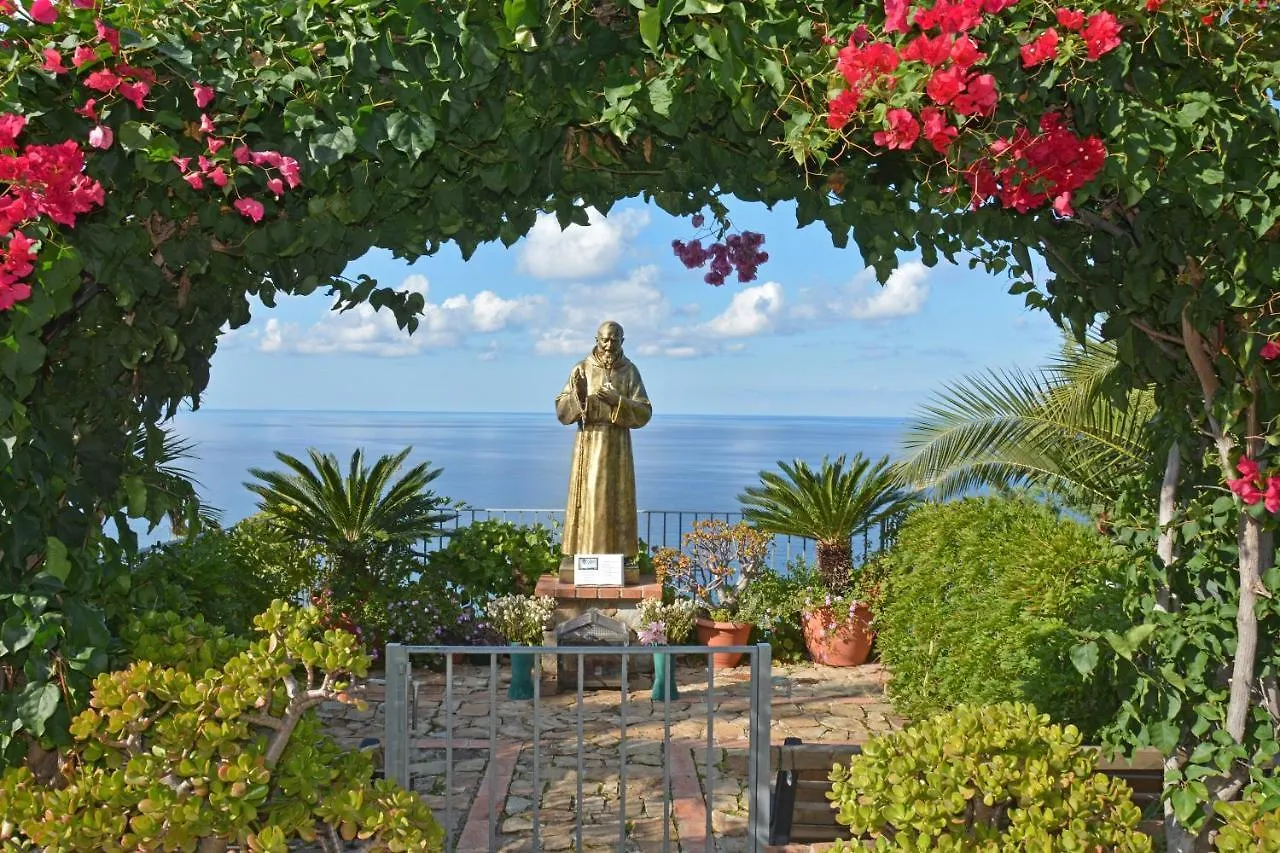 Bed & Breakfast Luxury Suites Joy In Cefalu Italy